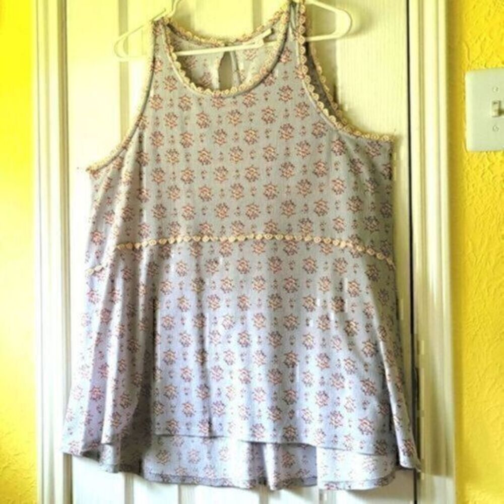 Lauren Conrad flowy tank top C - Picture 1 of 1